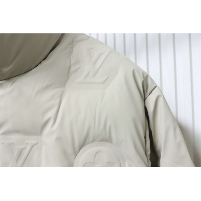 EM Sneakers Louis Vuitton Black Print Embossed White Down Jacket