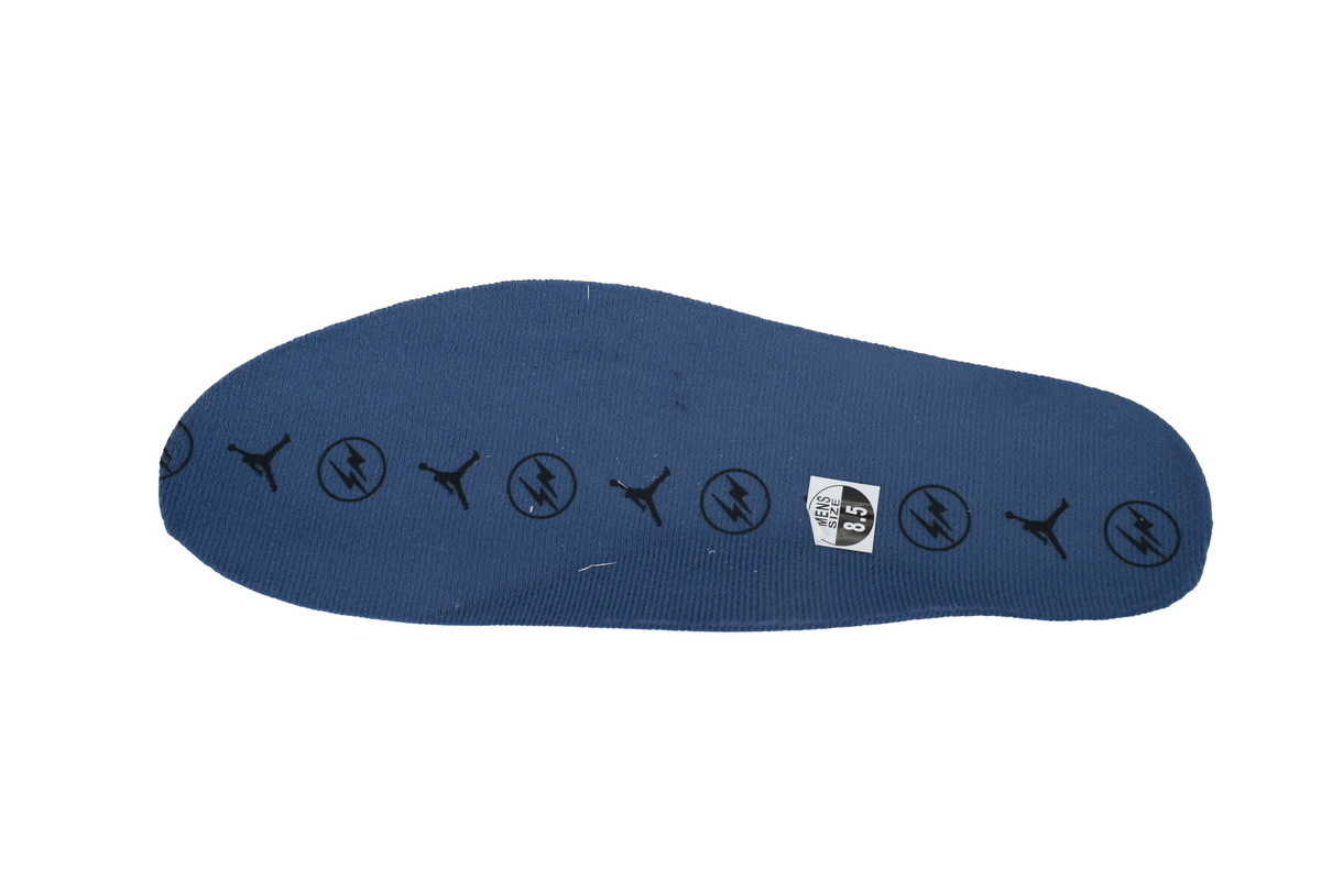 EM Sneakers Fragment Design × Jordan 3 Black and White