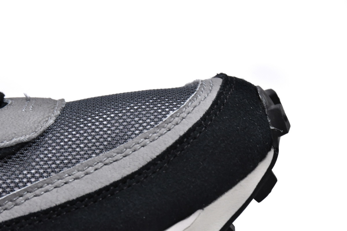 EM Sneakers Nike LD Waffle SF × Sacai Black