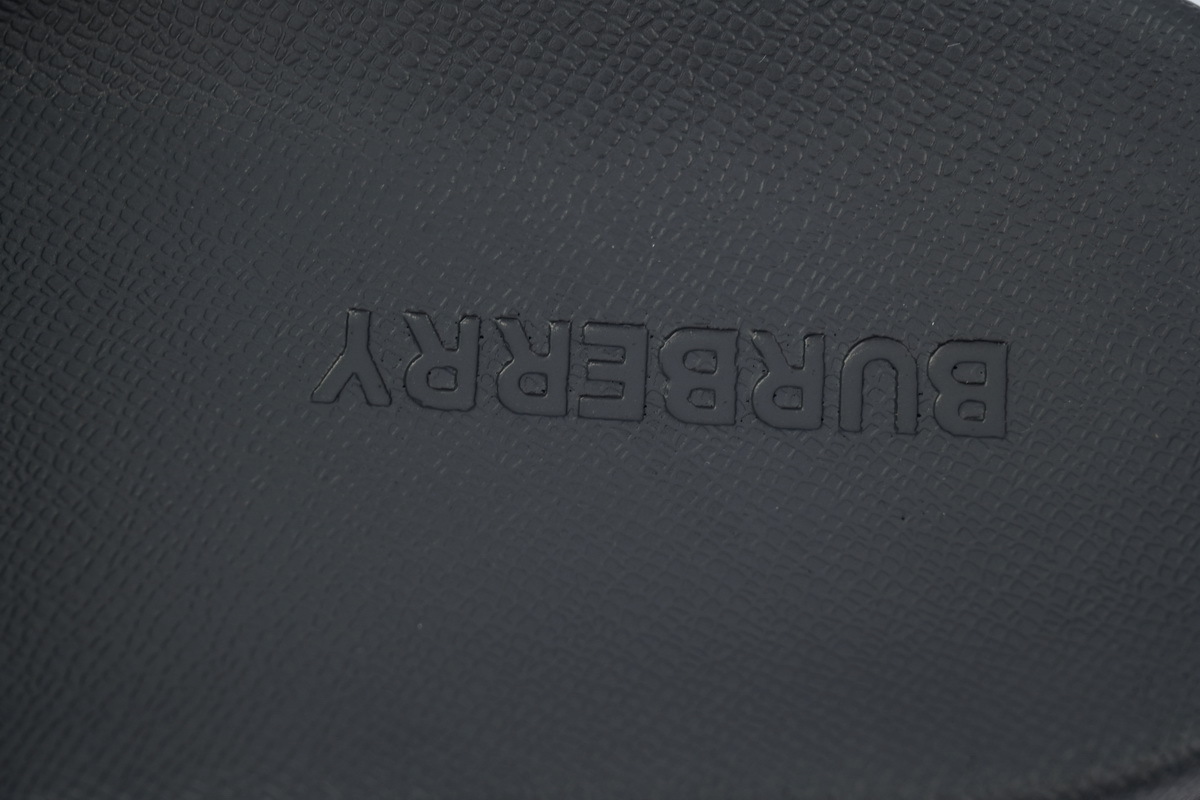 EM Sneakers Burberry Check Slides Mahogany