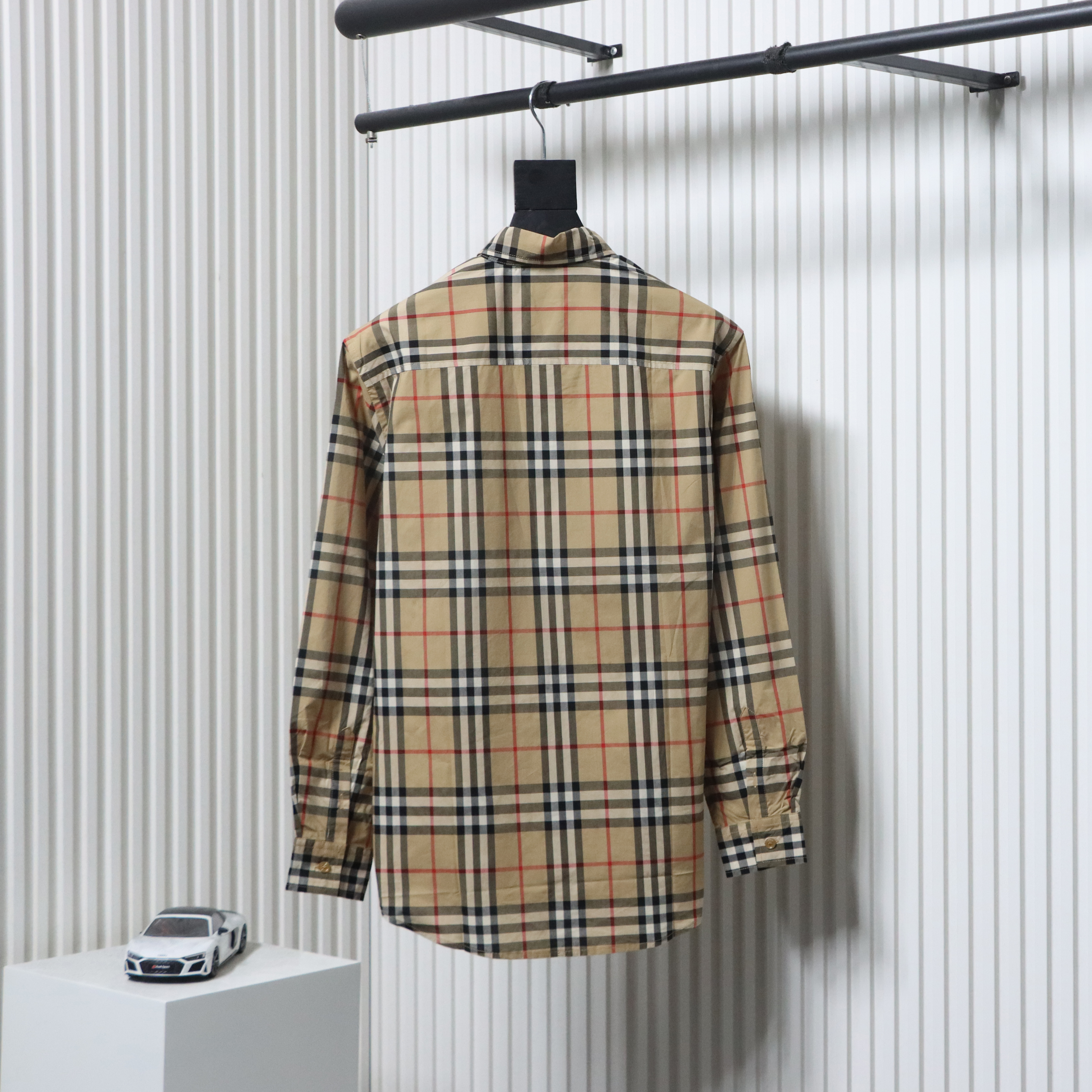 EM Sneakers Burberry Classic Fit Zebra Appliqué Check Cotton Long Sleeve Shirt Beige