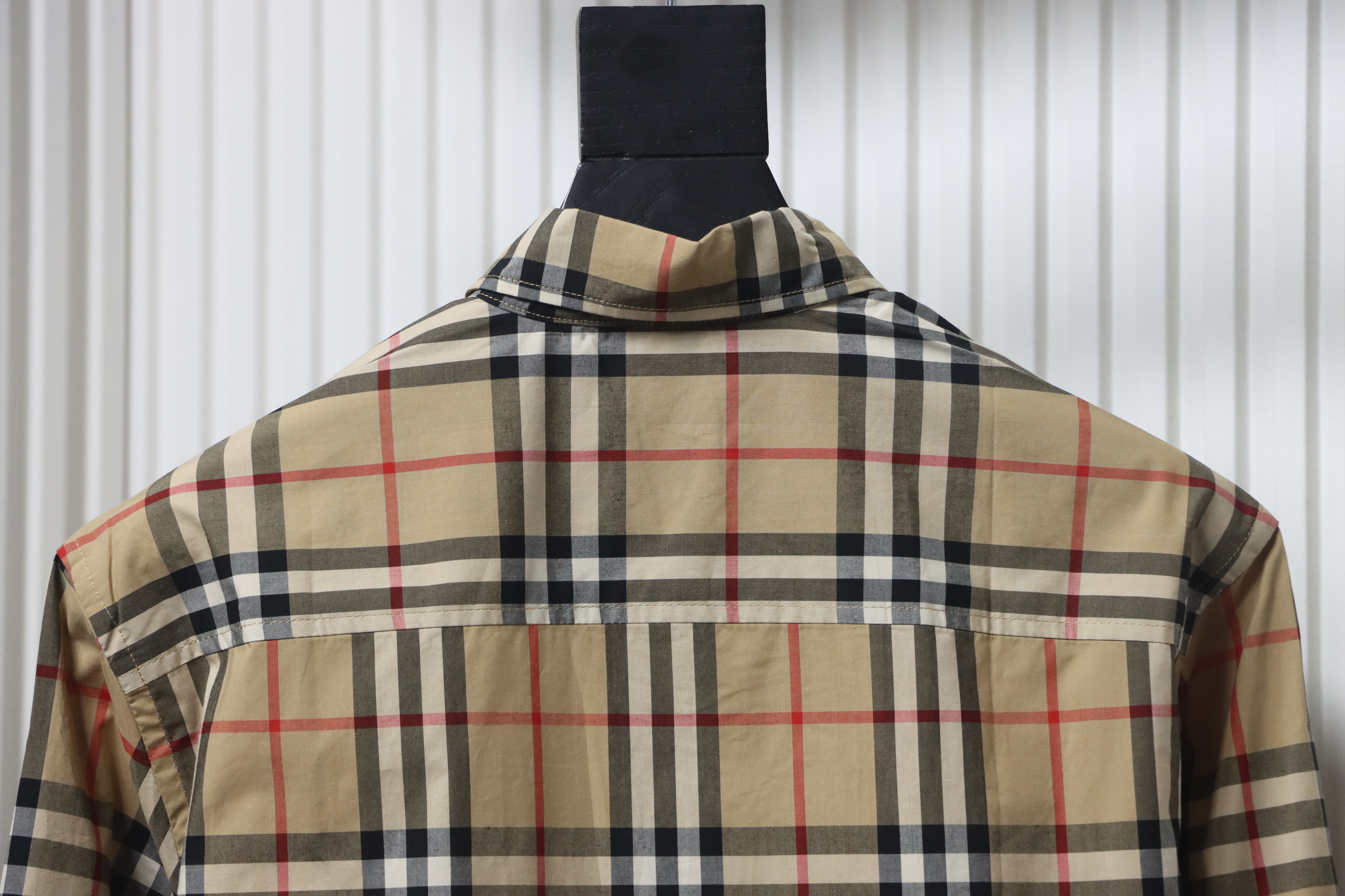 EM Sneakers Burberry Classic Fit Zebra Appliqué Check Cotton Long Sleeve Shirt Beige