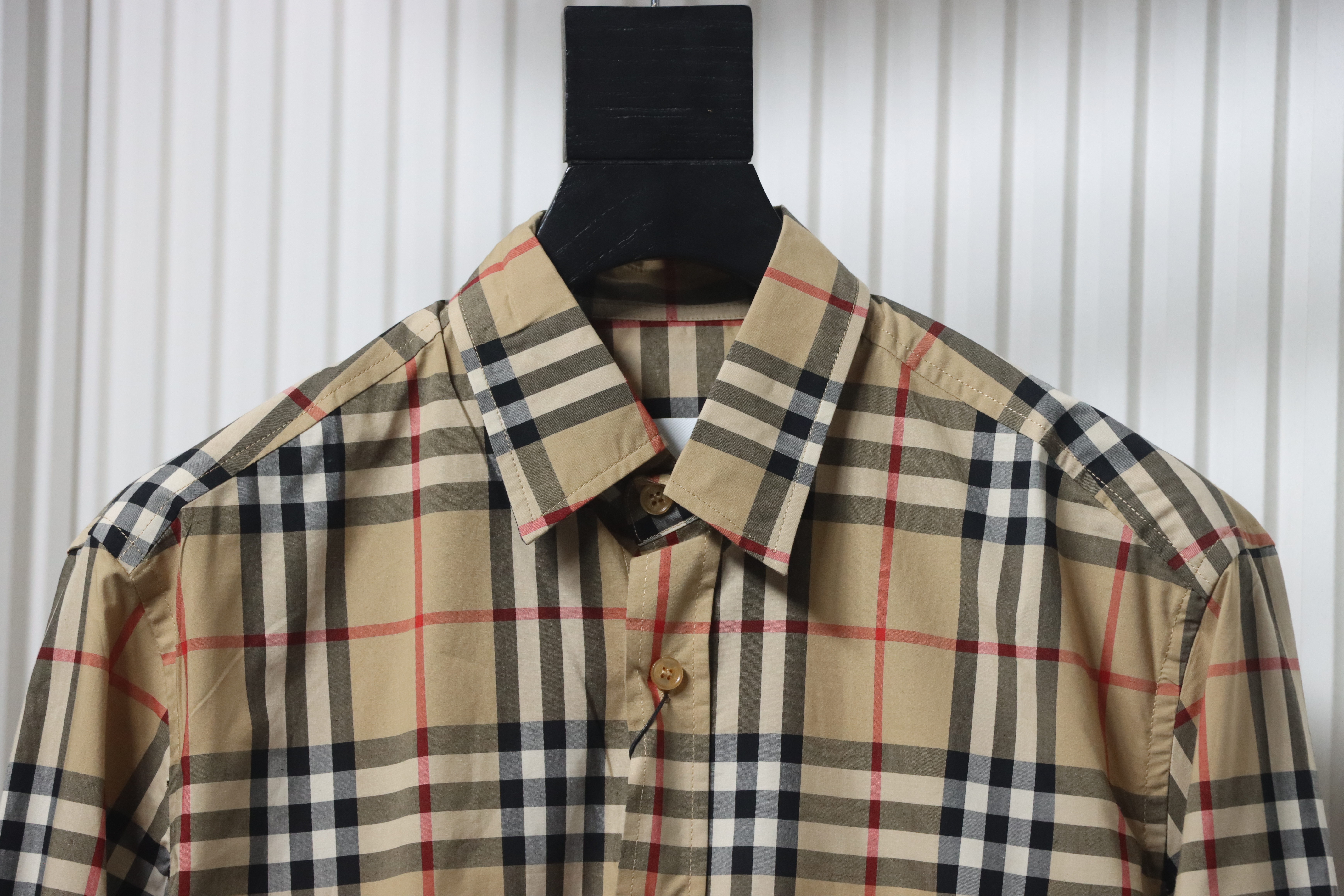 EM Sneakers Burberry Classic Fit Zebra Appliqué Check Cotton Long Sleeve Shirt Beige