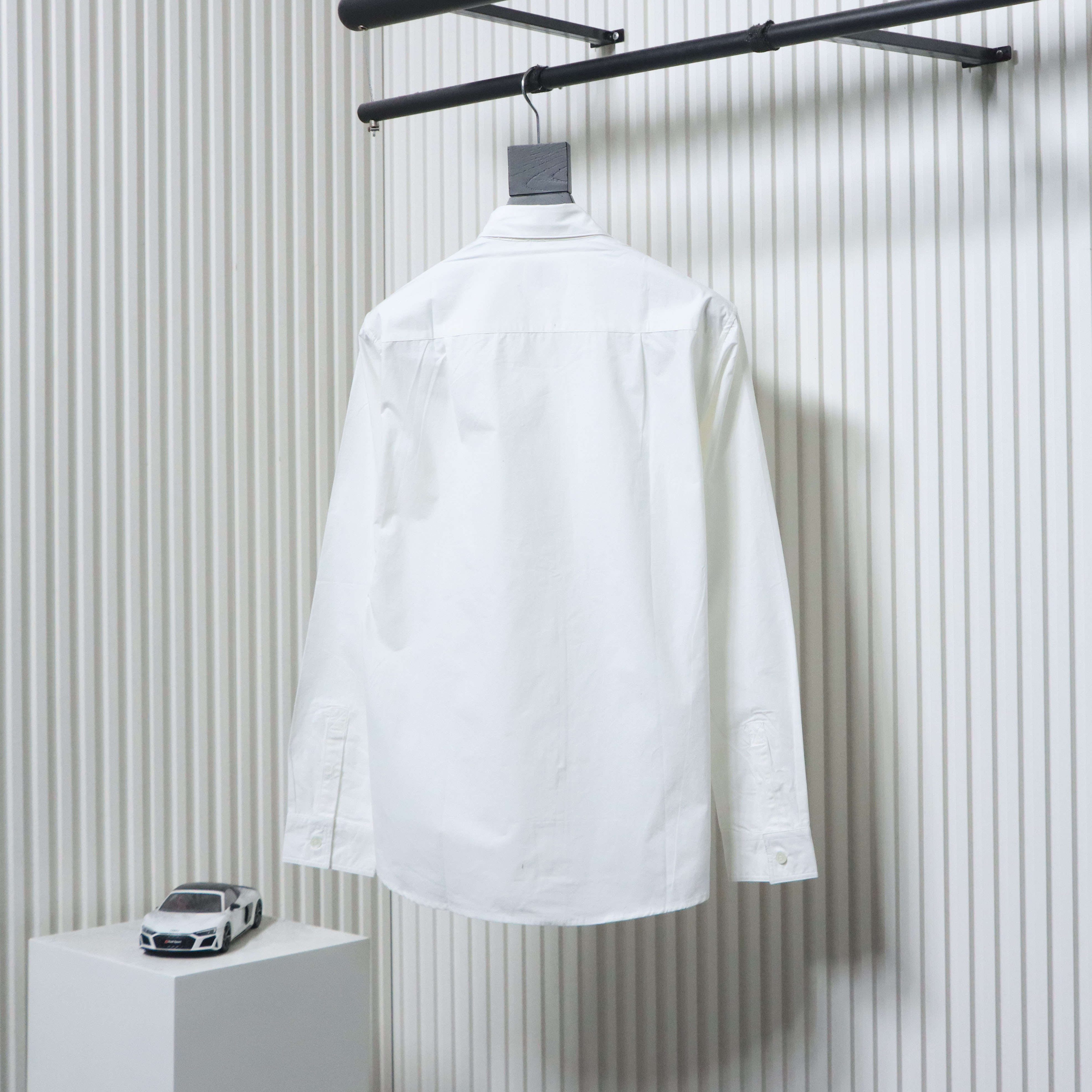 EM Sneakers Burberry Undercover Logo-patch Cotton-blend Long Sleeve Shirt White