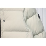 EM Sneakers Moncler Black and White Madeira Hooded Short Down Jacket