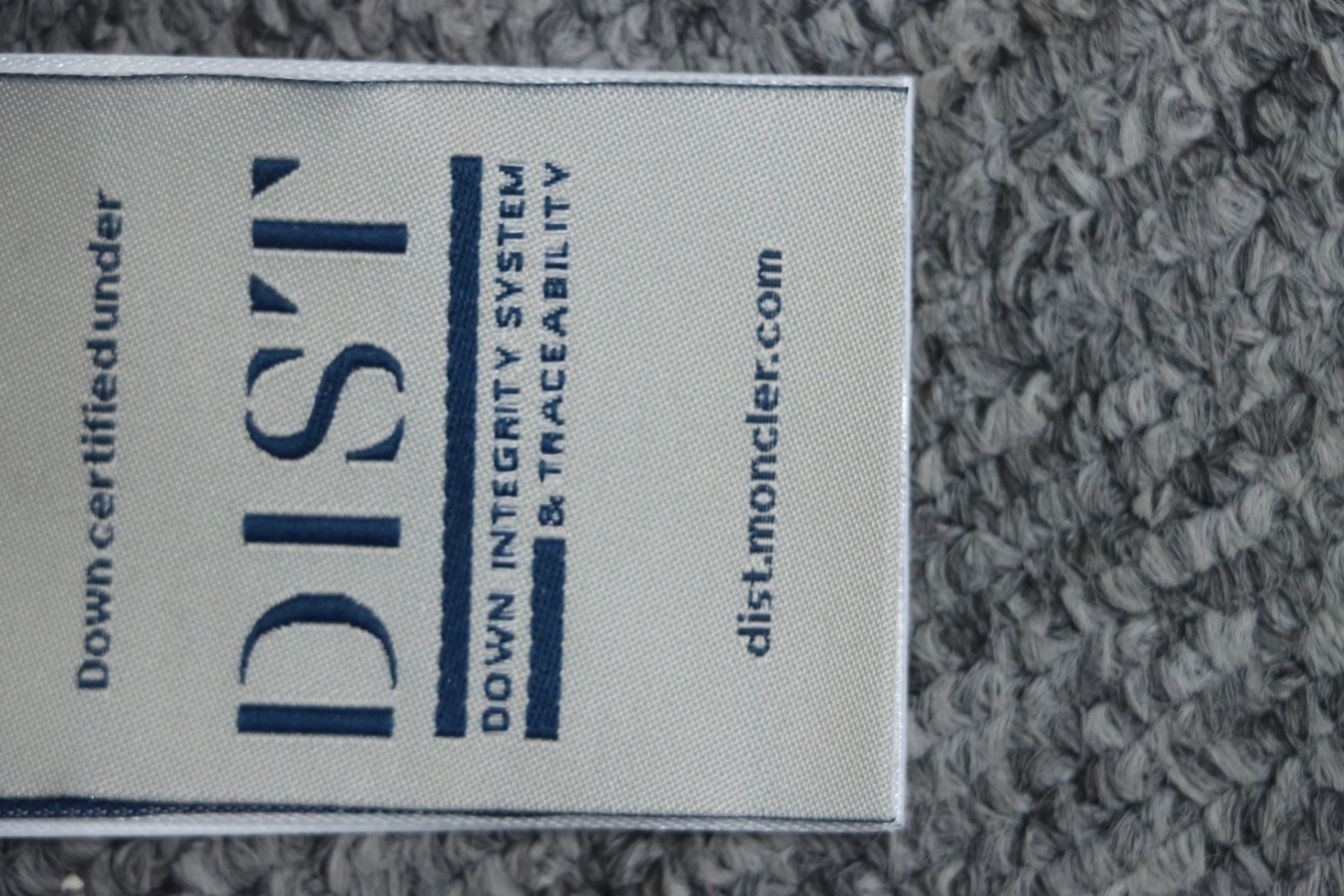 EM Sneakers Moncler Glossy Down Jacket White