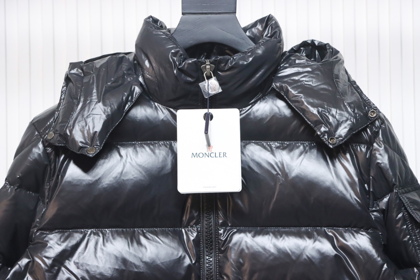 EM Sneakers Moncler Maya Classic Down Jacket Black