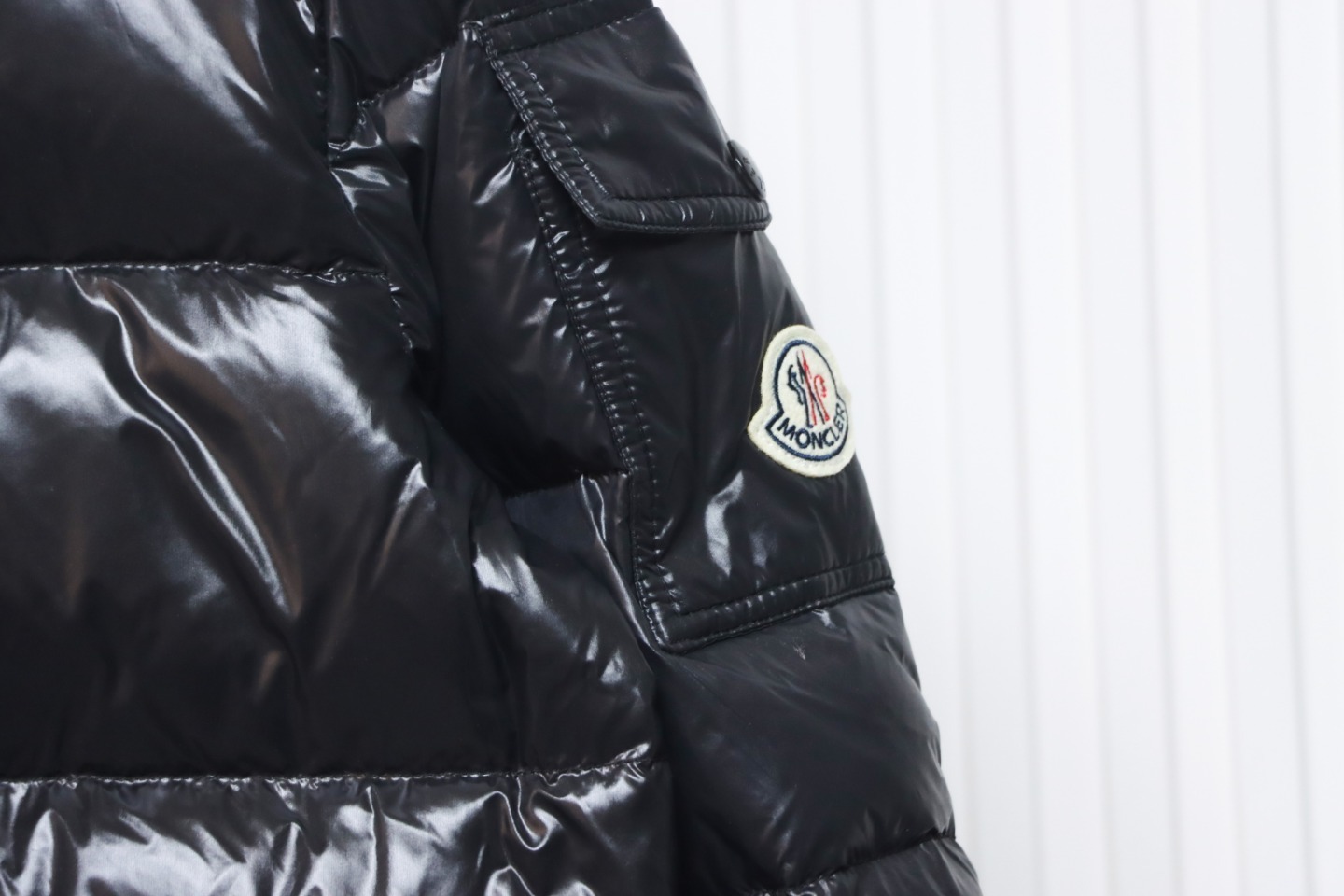 EM Sneakers Moncler Maya Classic Down Jacket Black