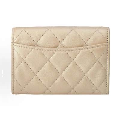 EM Sneakers Chanel Classic Card Holder Quilted Caviar Gold-tone Beige 02