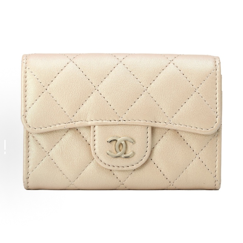 EM Sneakers Chanel Classic Card Holder Quilted Caviar Gold-tone Beige