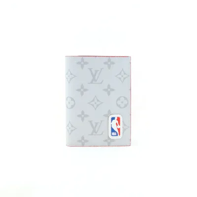EM Sneakers Louis Vuitton × NBA LV Passport Cover Monogram White 01
