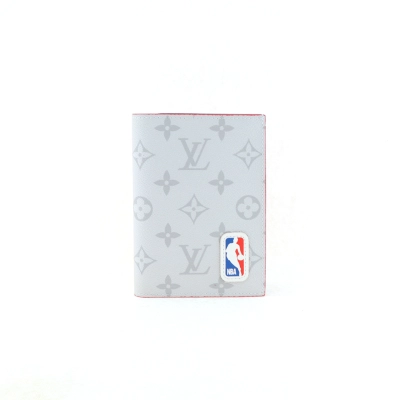EM Sneakers Louis Vuitton × NBA LV Passport Cover Monogram White 01