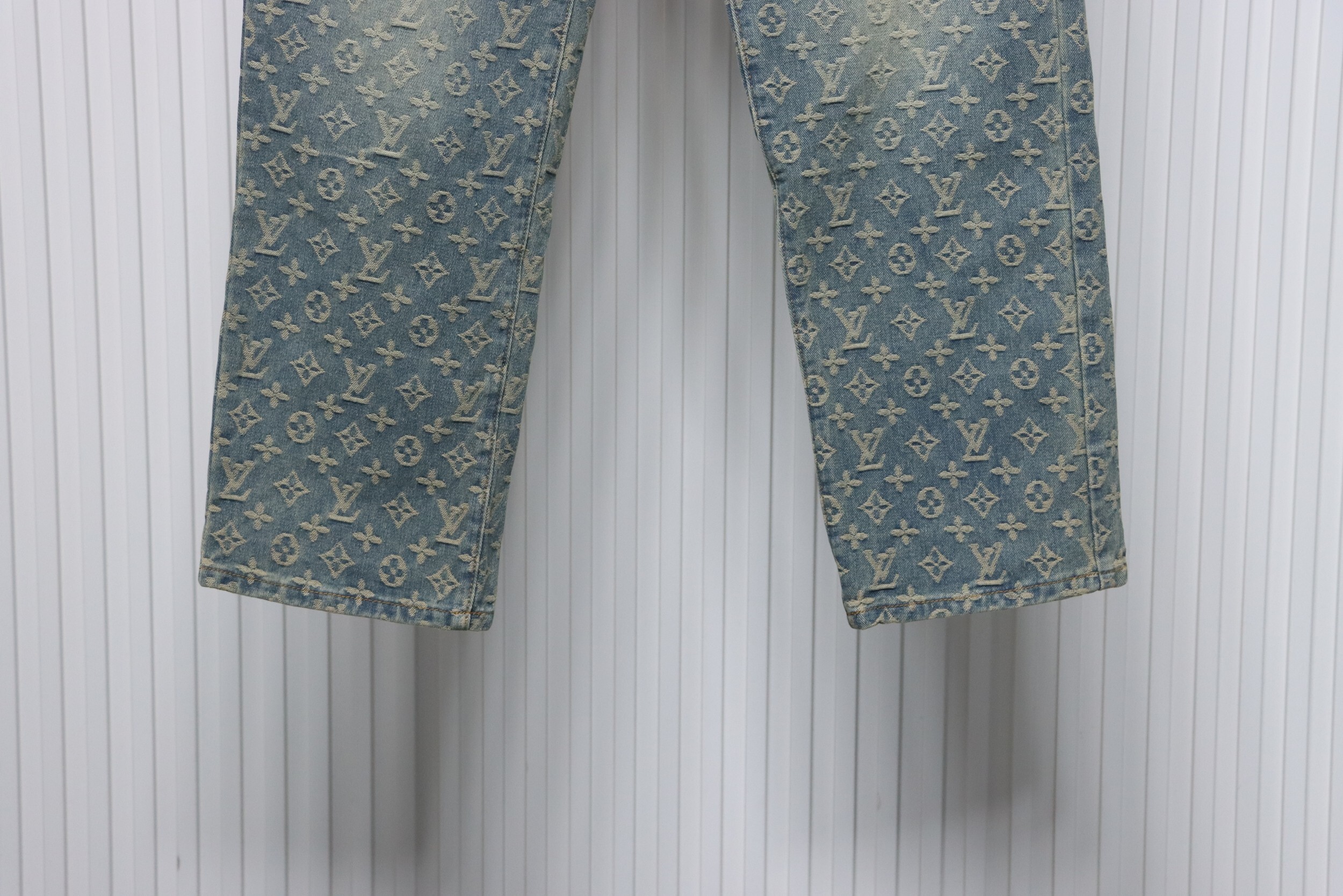 EM Sneakers Louis Vuitton Graffiti Gradient Embroidery Jeans Vintage Blue