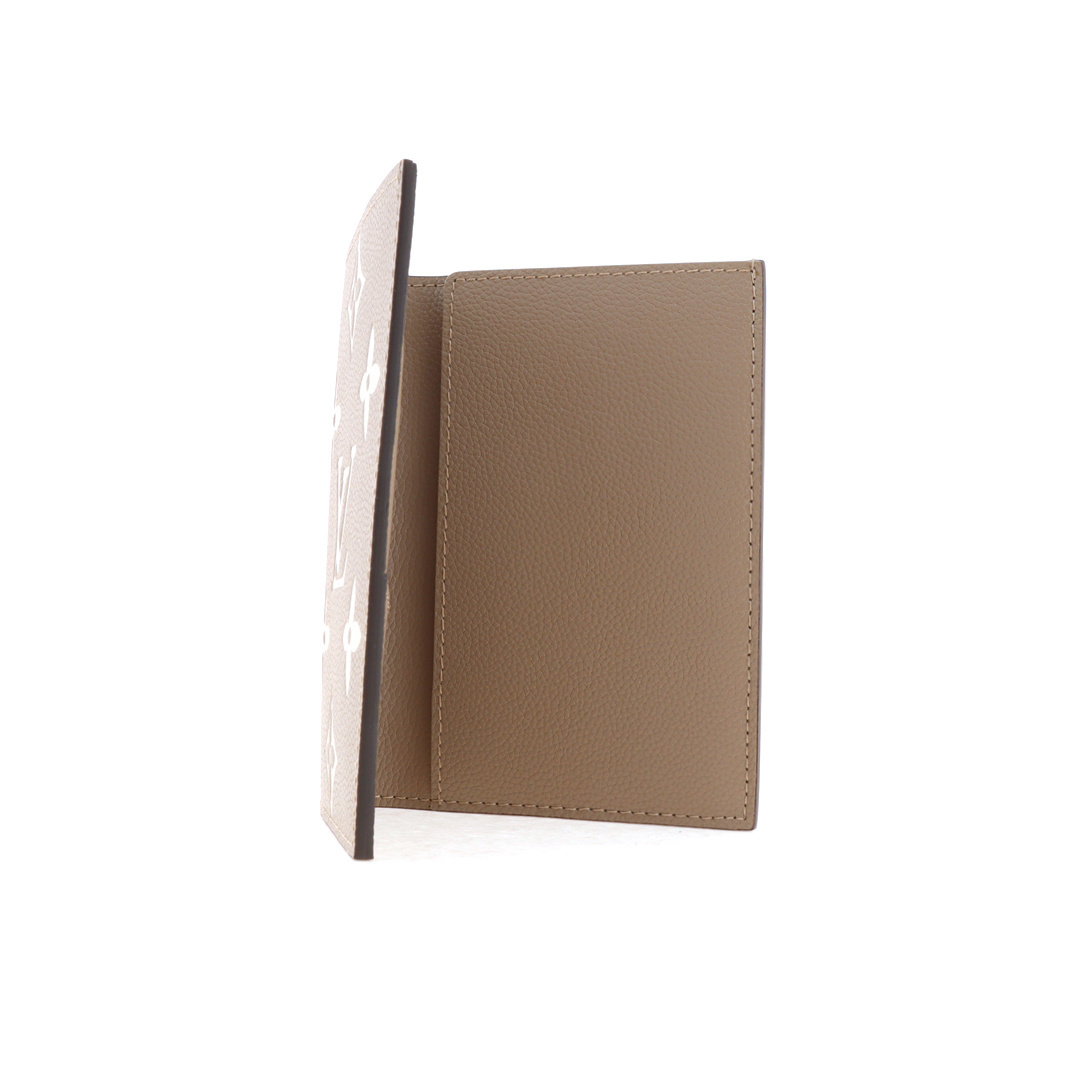 EM Sneakers Louis Vuitton LV Passport Cover Monogram Empreinte Leather Tourterelle Gray