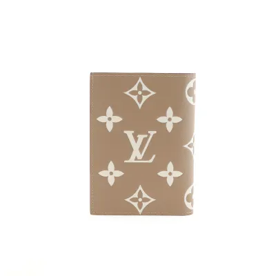 EM Sneakers Louis Vuitton LV Passport Cover Monogram Empreinte Leather Tourterelle Gray 01