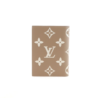 EM Sneakers Louis Vuitton LV Passport Cover Monogram Empreinte Leather Tourterelle Gray 01