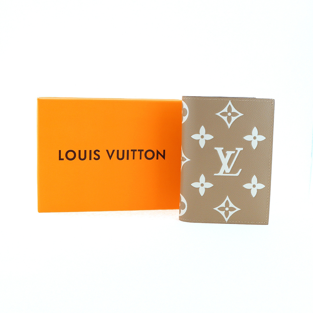 EM Sneakers Louis Vuitton LV Passport Cover Monogram Empreinte Leather Tourterelle Gray