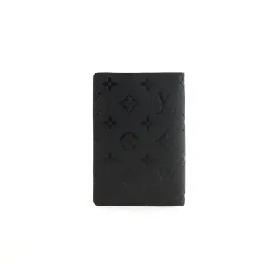 EM Sneakers Louis Vuitton LV Passport Cover Monogram Shadow Ultra Black 01