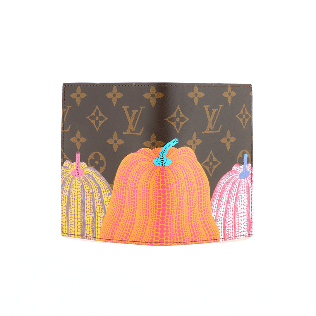 EM Sneakers Louis Vuitton x YK Sarah LV Passport Cover Pumpkin Print