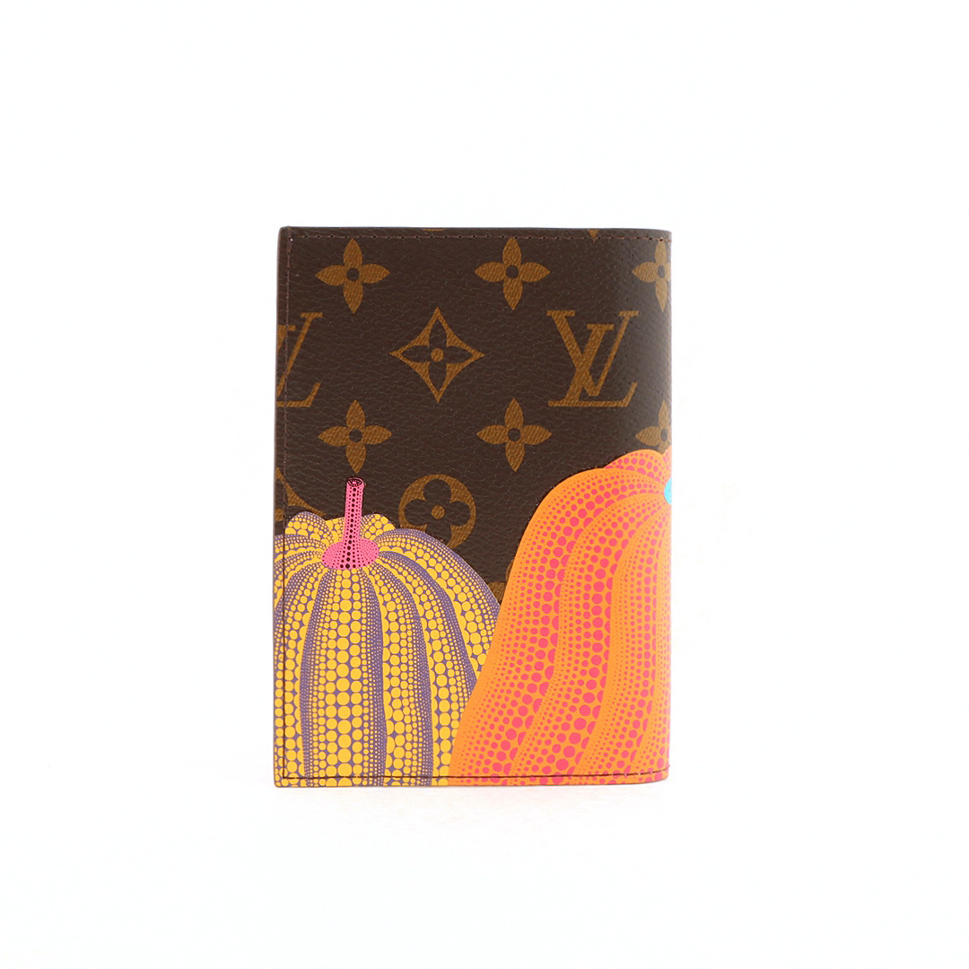 EM Sneakers Louis Vuitton x YK Sarah LV Passport Cover Pumpkin Print