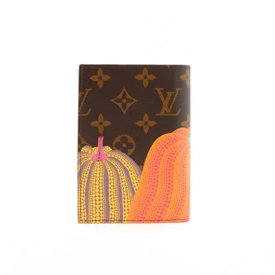 EM Sneakers Louis Vuitton x YK Sarah LV Passport Cover Pumpkin Print 01