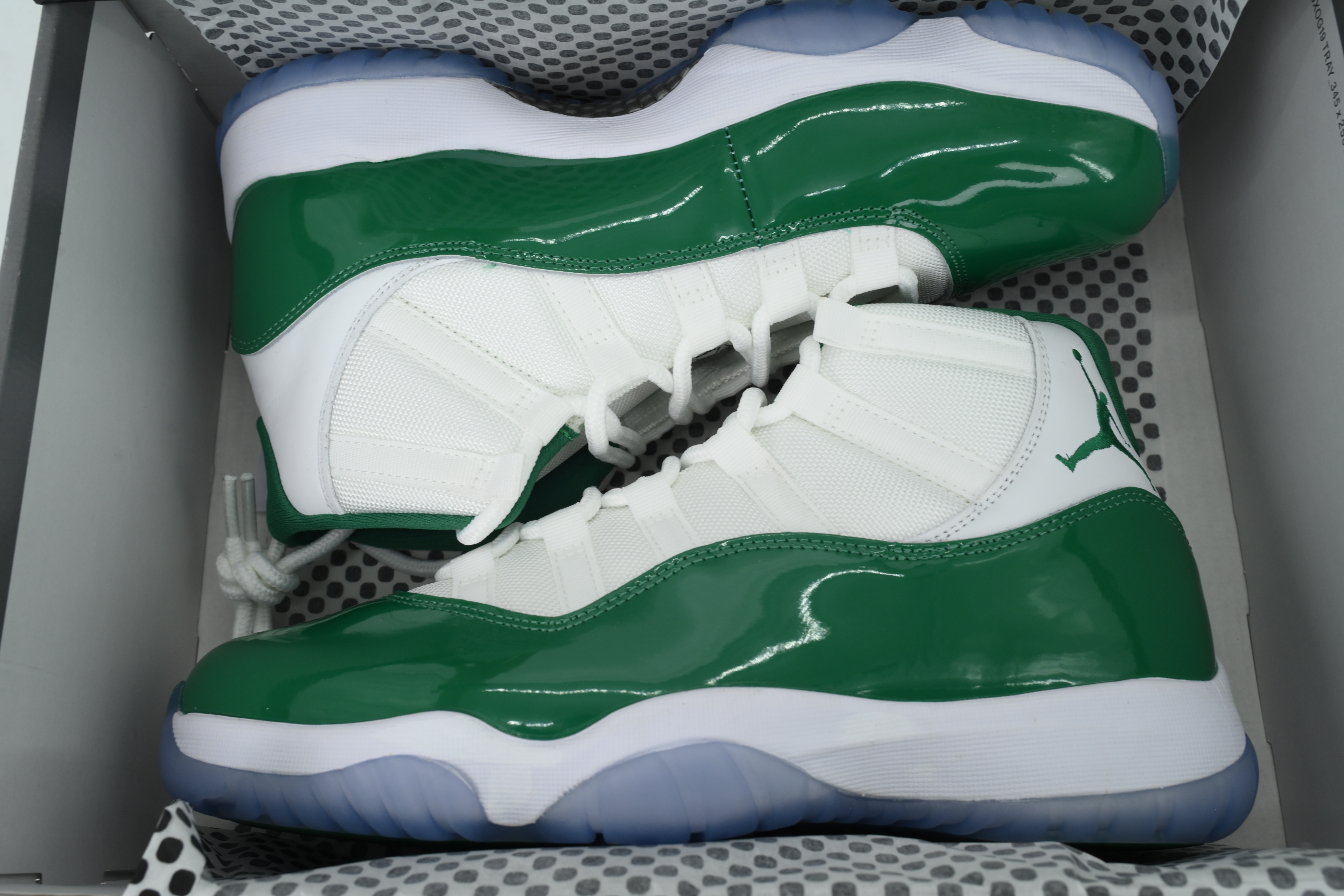EM Sneakers Air Jordan 11 Retro White Green