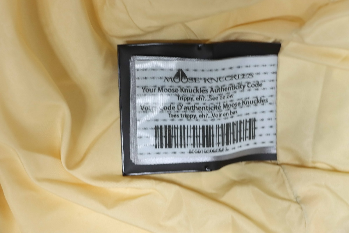 EM Sneakers Moose Knuckles Gold Scissors Stand Collar Large Plaid Black Down Jacket