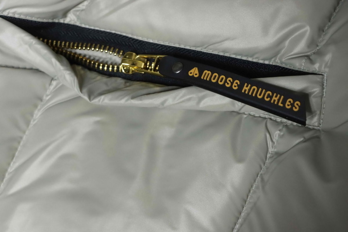 EM Sneakers Moose Knuckles Gold Scissors Stand Collar Large Plaid Gray Down Jacket