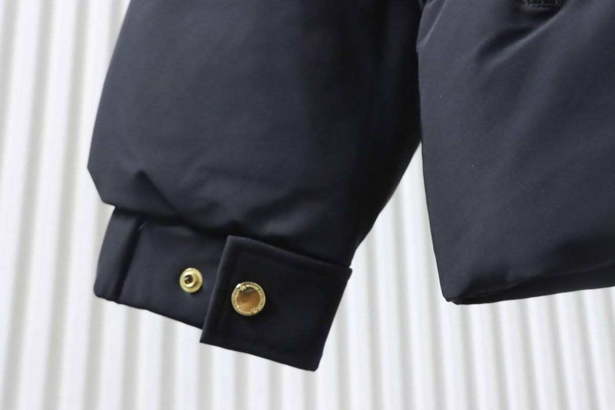 EM Sneakers Moose Knuckles 2-in-1 Gold Scissors Black Down Jacket