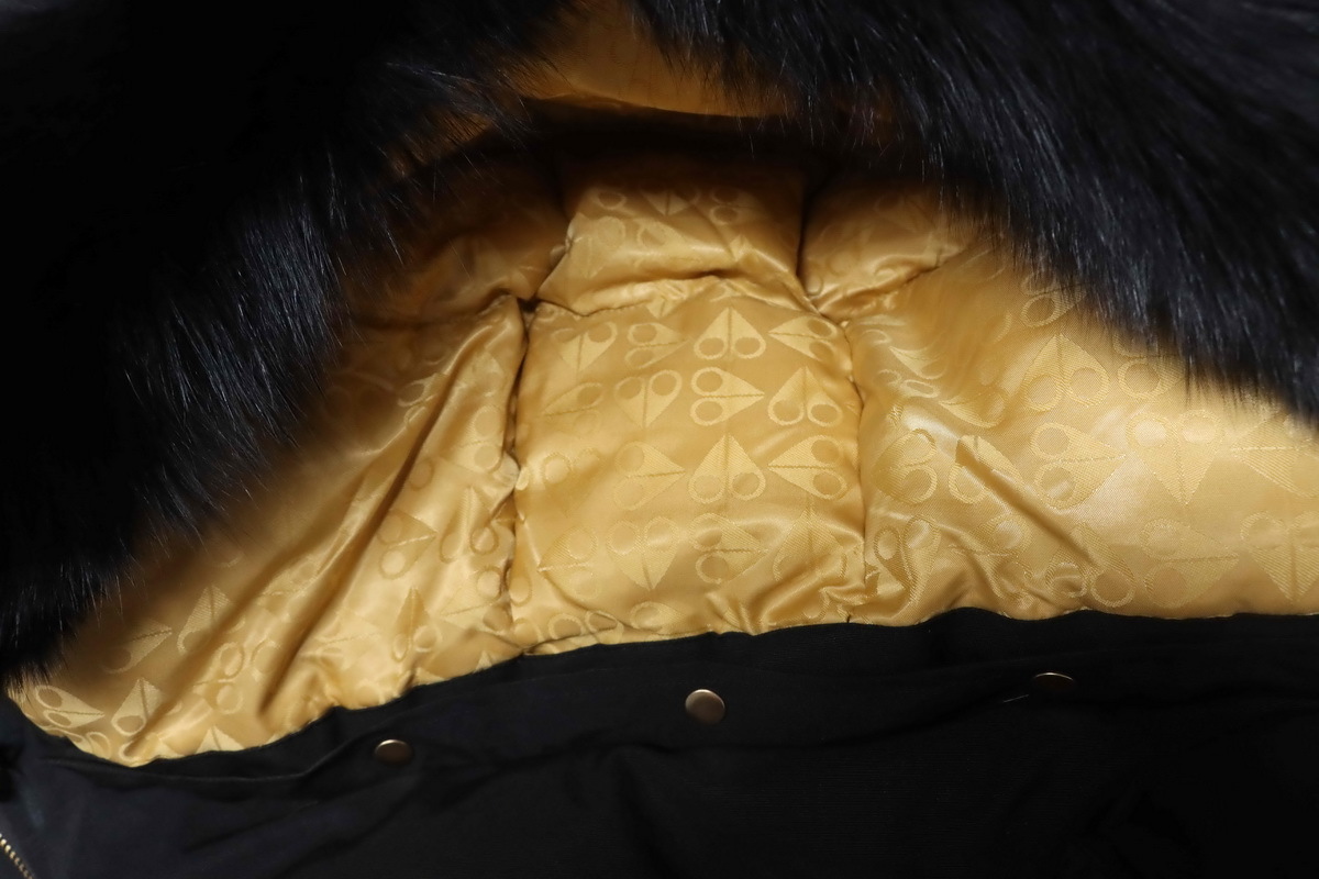 EM Sneakers Moose Knuckles 3Q Gold Scissors Black Down Jacket Women‘s