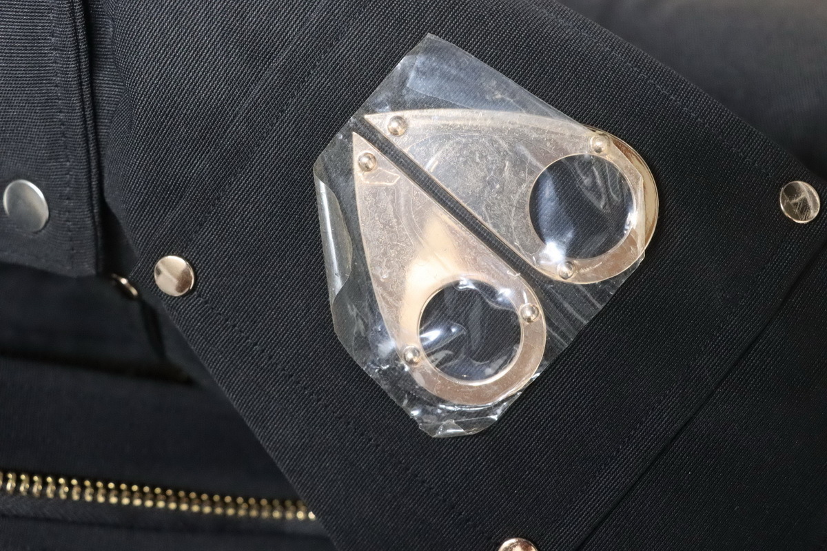 EM Sneakers Moose Knuckles Cloud Bomber Black Jacket with Detachable Hood and Shearling Trim In Milkyway