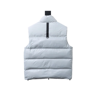 EM Sneakers Moose Knuckles Glossy Down Vest White 02