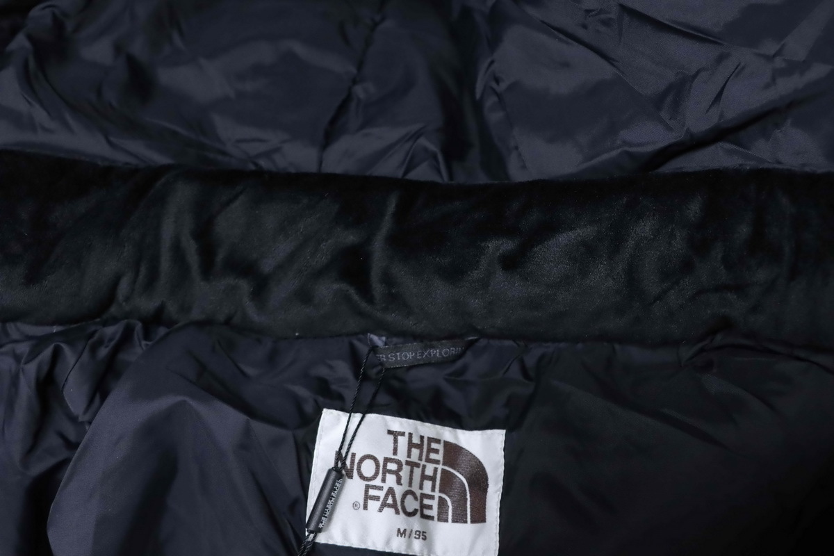 EM Sneakers The North Face Long Hooded Down Jacket Black