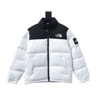 EM Sneakers The North Face Plaid Down Jacket White Black 01
