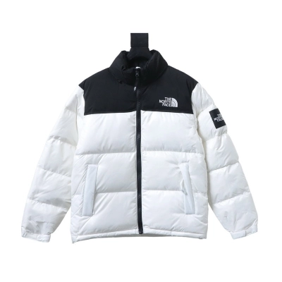 EM Sneakers The North Face Plaid Down Jacket White Black 01