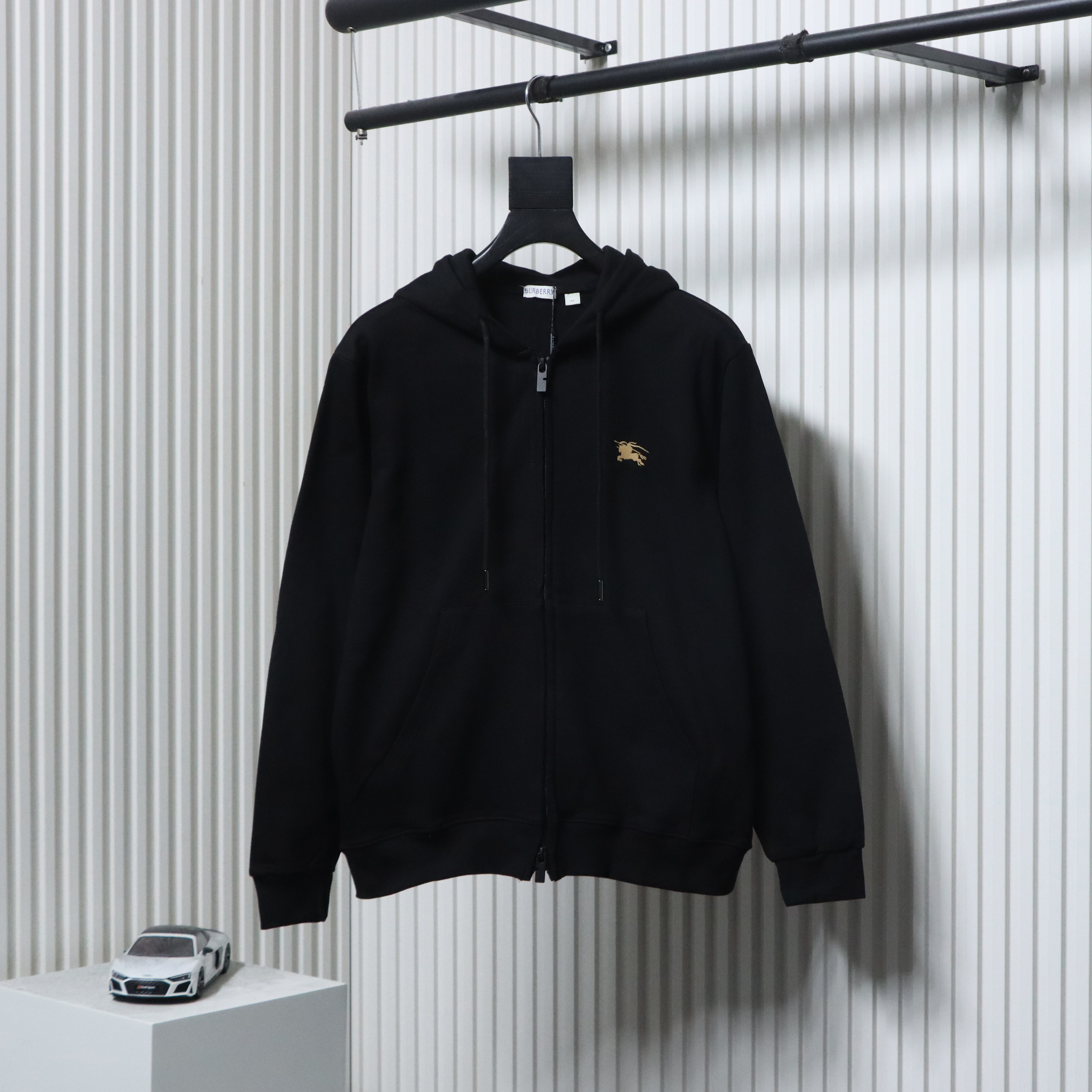 EM Sneakers Burberry War Horse Cross-Stitch Print Zip-Up Hoodie Black