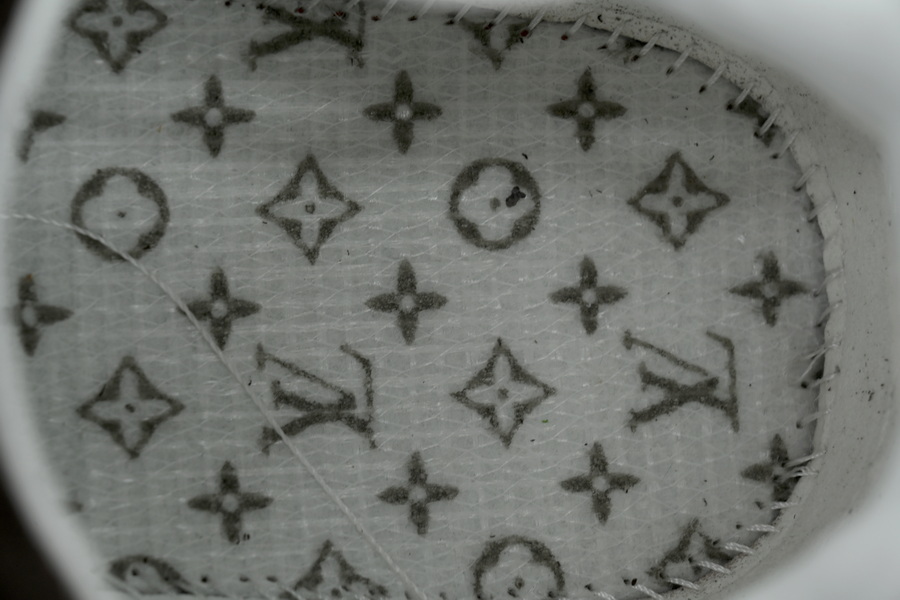 EM Sneakers Louis Vuitton LV Tilted Sneaker Coffee