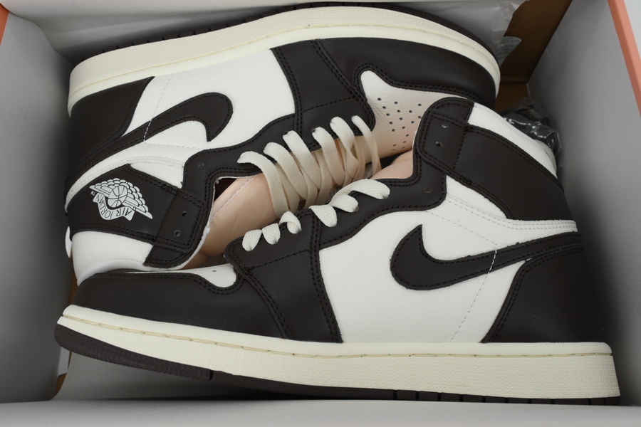 EM Sneakers Air Jordan 1 Retro High OG Light Madder Root