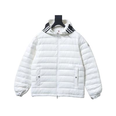 EM Sneakers Moncler Cornour Down Jacket White 01