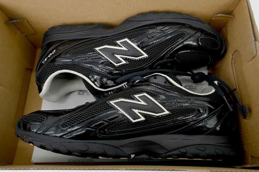 EM Sneakers New Balance 204L Black Timberwolf