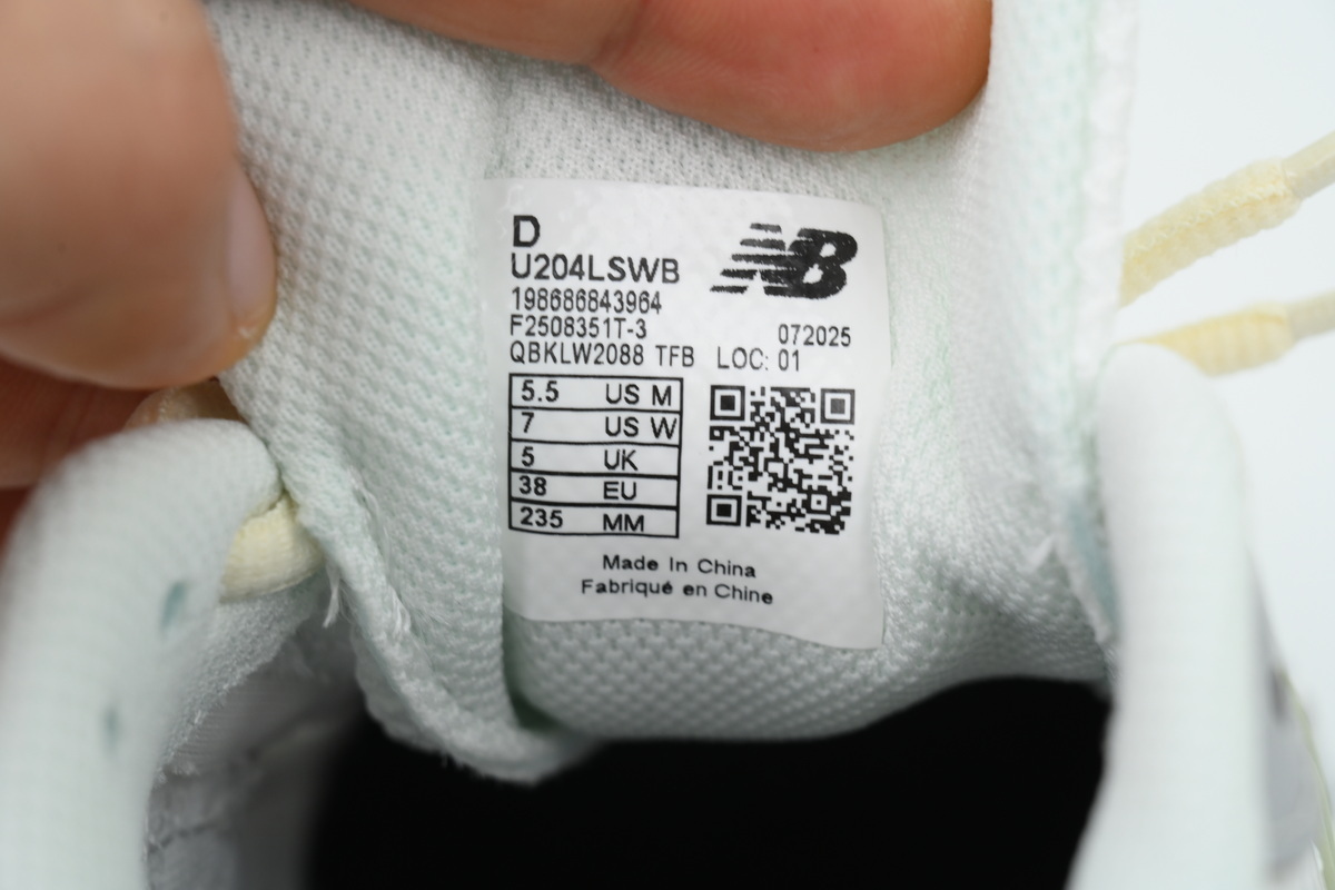 EM Sneakers New Balance 204L Silver Metallic Sage Green