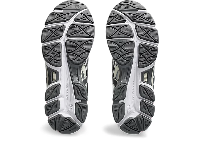 EM Sneakers ASICS GEL-NYC 2055 Cream/Carbon