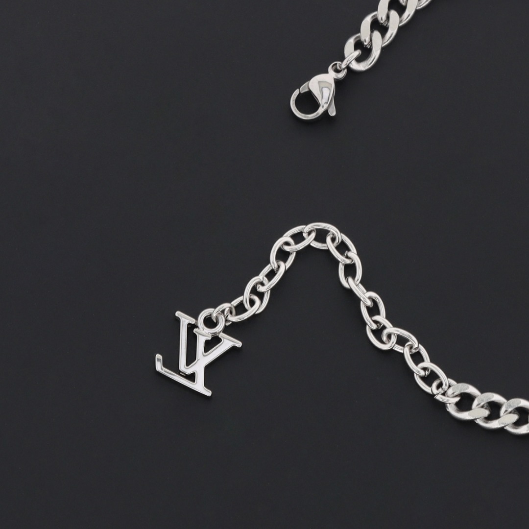 EM Sneakers Louis Vuitton Monogram Row Bracelet