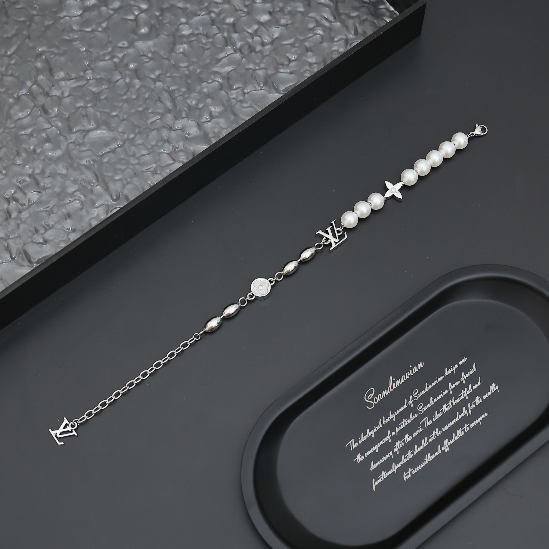 EM Sneakers Louis Vuitton Peans Fusion Bracelet S00 Men