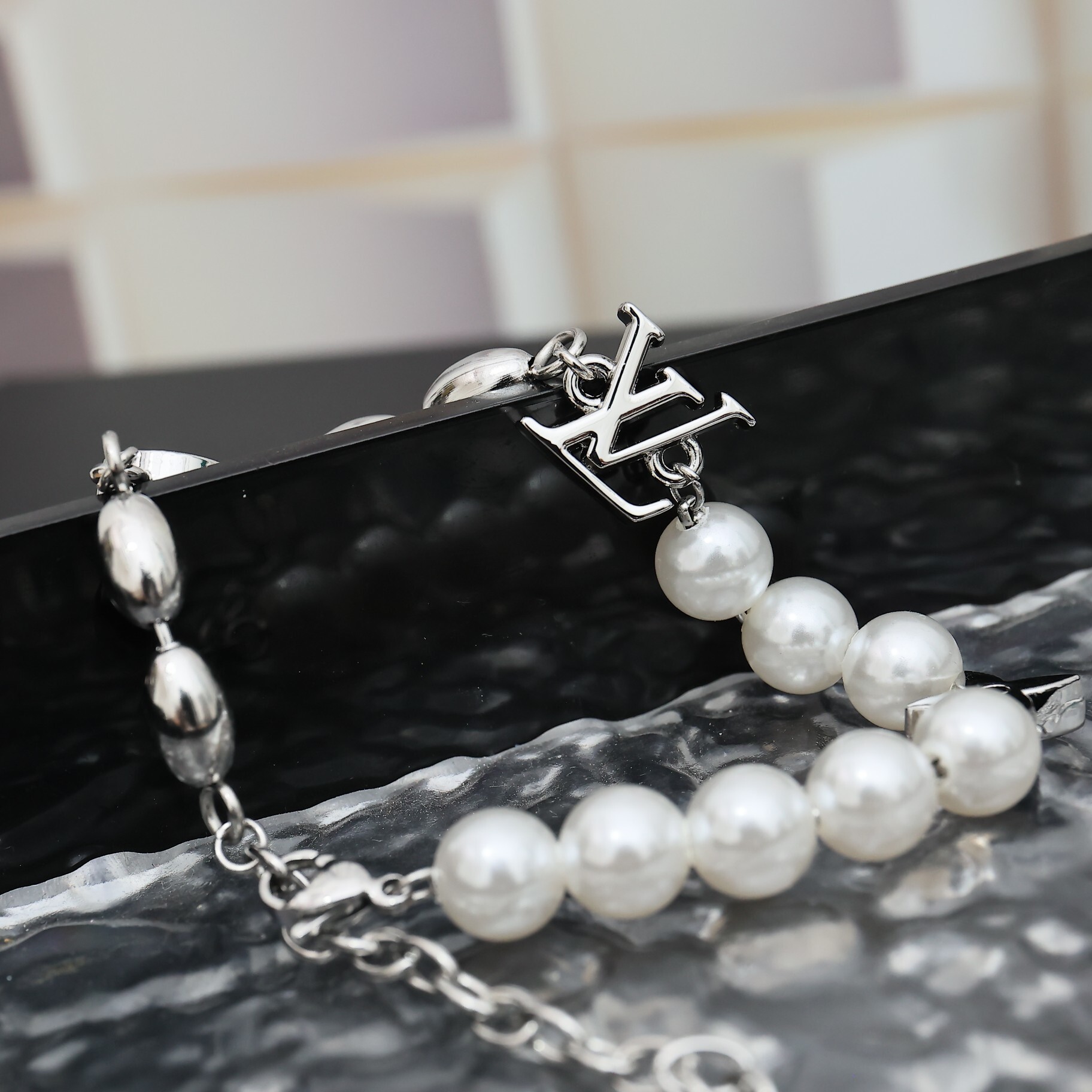 EM Sneakers Louis Vuitton Peans Fusion Bracelet S00 Men