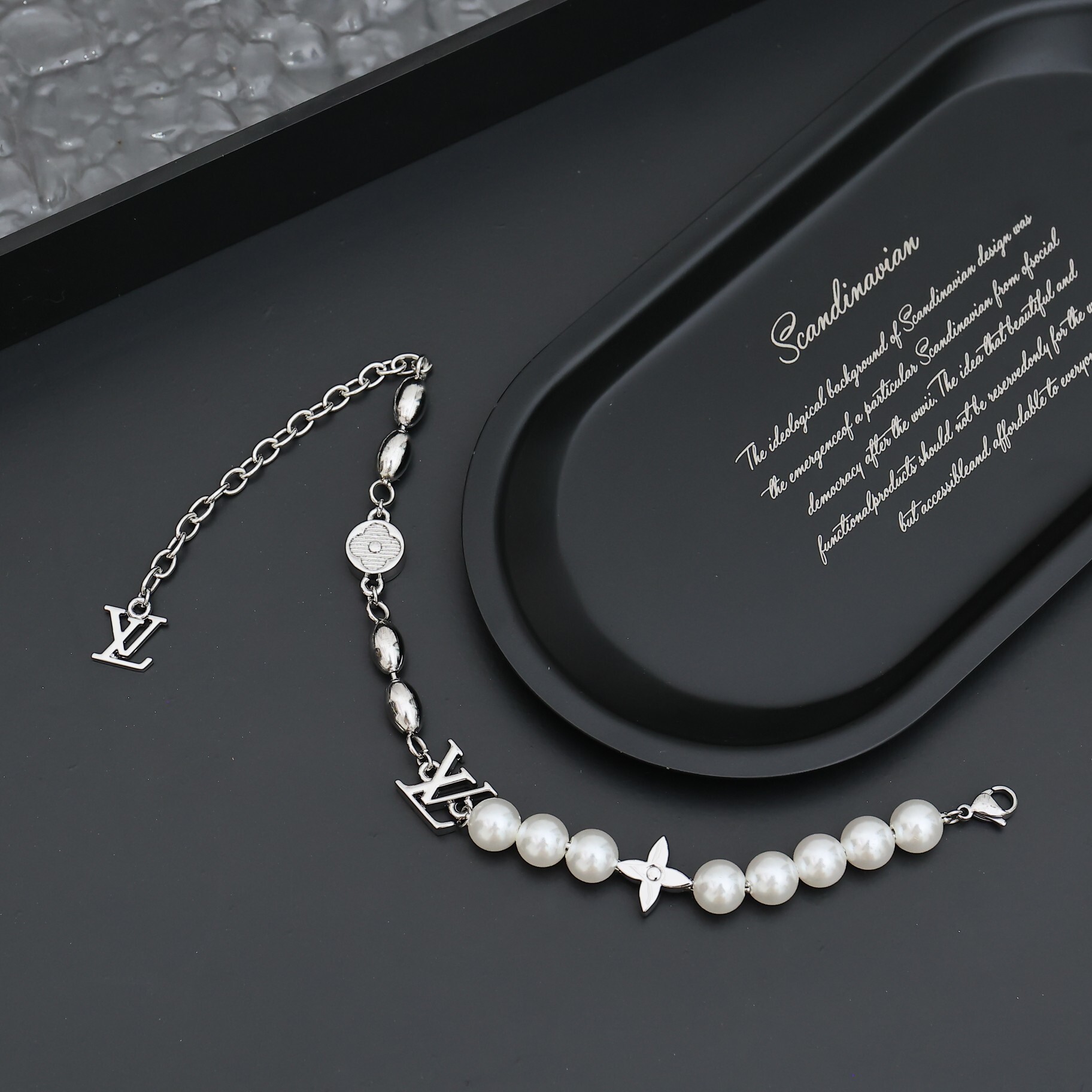 EM Sneakers Louis Vuitton Peans Fusion Bracelet S00 Men