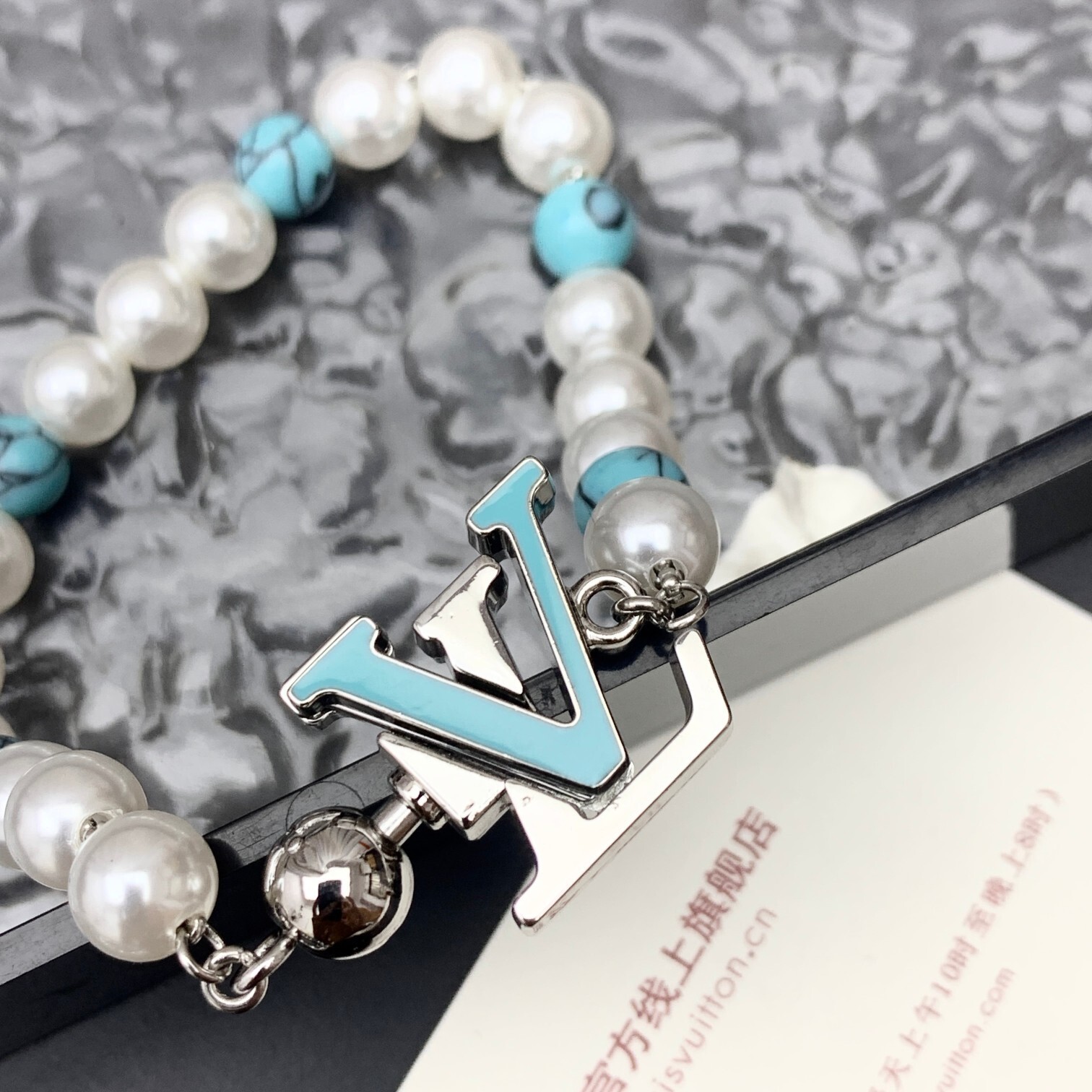 EM Sneakers Louis Vuitton Rodeo Bracelet Turquoise