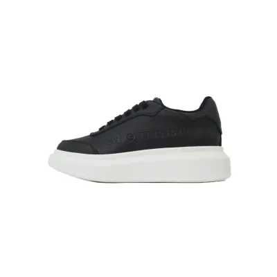 EM Sneakers Alexander McQueen Sneaker Black and White Background 01