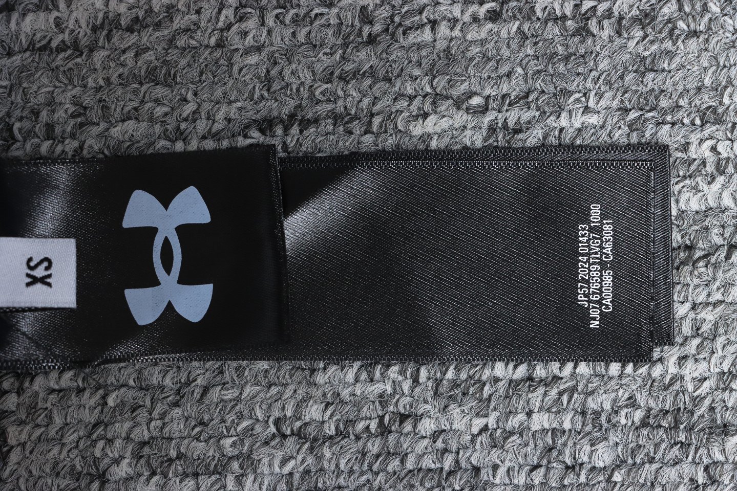 EM Sneakers Balenciaga x Under Armour Embroidered Color-Blocked Long-Sleeve T-Shirt Black/Grey