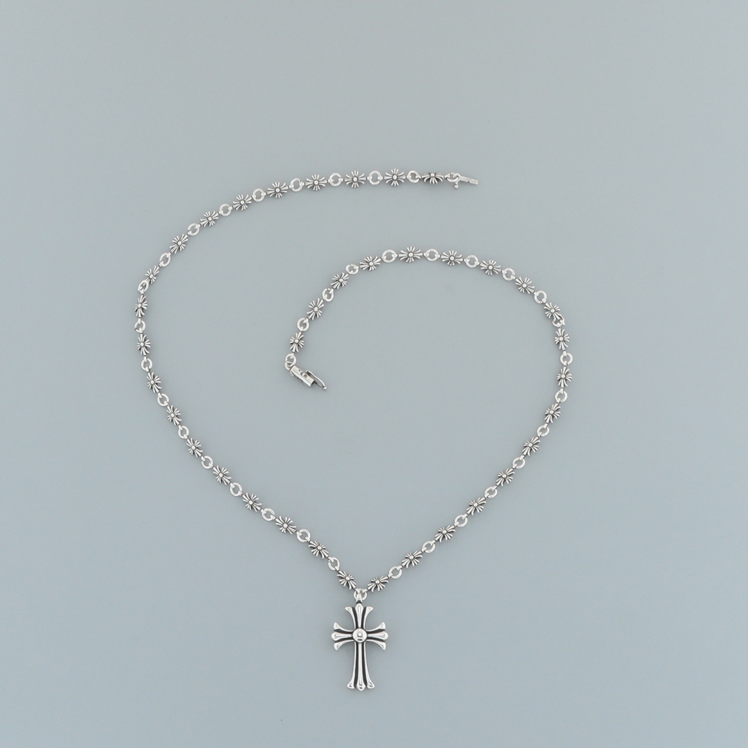 EM Sneakers Chrome Hearts 925 Sterling Silver Cross Necklace